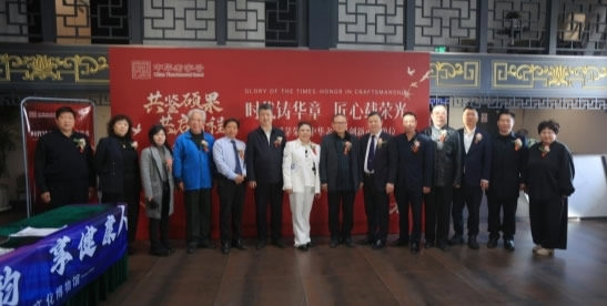 �۷���ᣡ˫����ҫ��